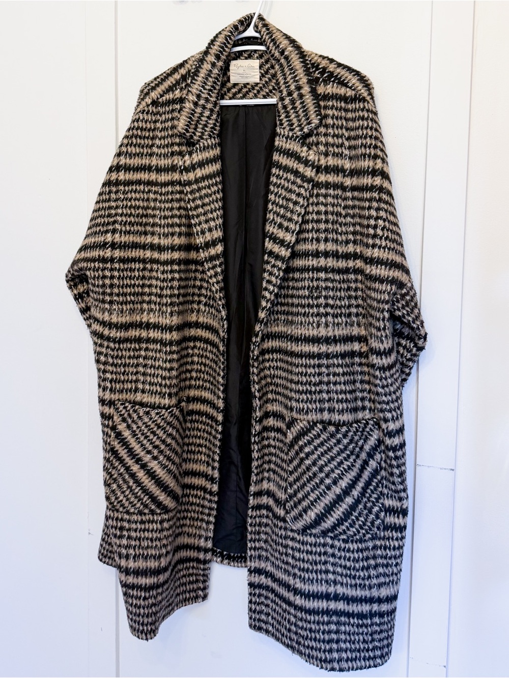 Rylee + Cru Black & Cream Houndstooth Coat